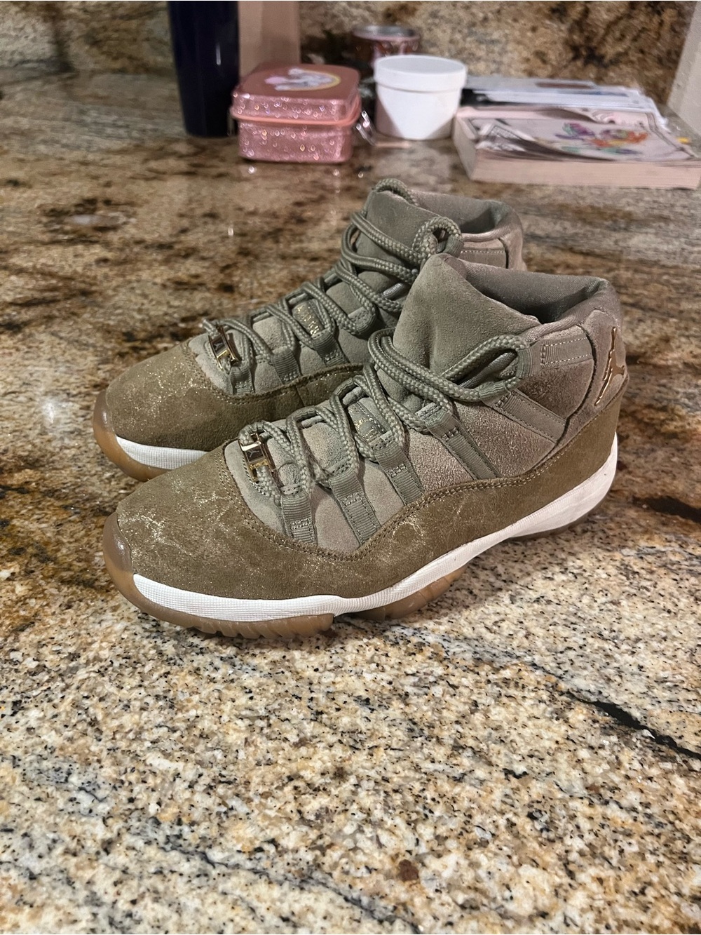 Air Jordan 11 Retro Olive Lux Neutral Olive Women’s Size 9 AR0715-200